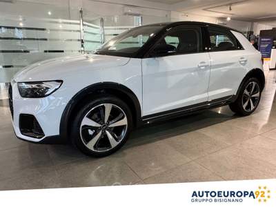 Audi A1 A1 Allstreet 30 1.0 Tfsi Identity Contrast 116cv S-Tronic Bianco usata MONOPOLI
