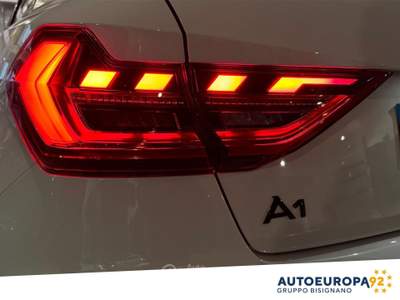 Audi A1 A1 Allstreet 30 1.0 Tfsi Identity Contrast 116cv S-Tronic Bianco usata MONOPOLI