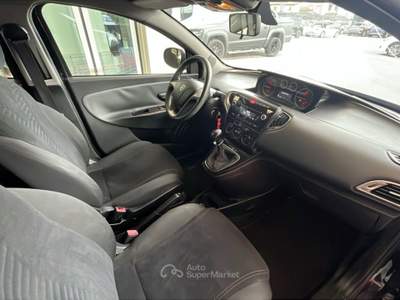 Lancia Ypsilon Ypsilon 0.9 Twinair 85cv metano Ecochic Nero usata Pordenone