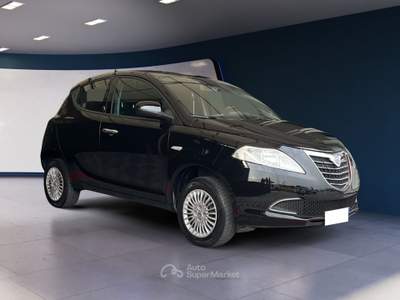 Lancia Ypsilon Ypsilon 0.9 Twinair 85cv metano Ecochic Nero usata Pordenone