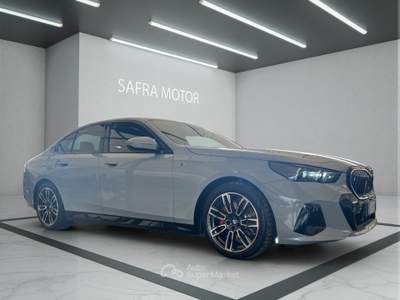 BMW Serie 5 520d 520d xDrive M Sport Pro Grigio usata Rende
