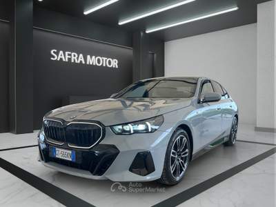 BMW Serie 5 520d 520d xDrive M Sport Pro Grigio usata Rende