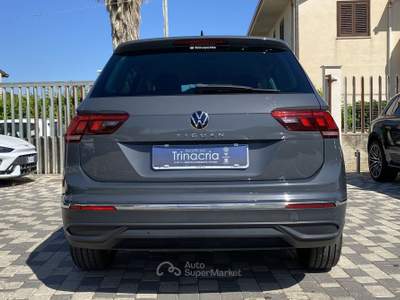 Volkswagen Tiguan Life 2.0 TDI 112CV Grigio usata Borgetto
