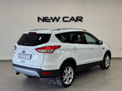 Ford Kuga 2.0 TDCi 150CV Powershift 4AWD Titanium Bianco usata Caresanablot