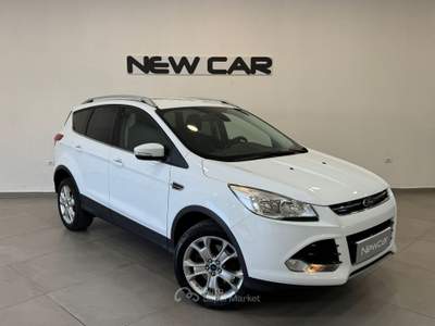 Ford Kuga 2.0 TDCi 150CV Powershift 4AWD Titanium Bianco usata Caresanablot