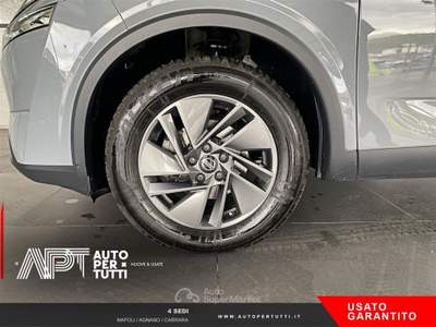 Nissan Qashqai Qashqai 1.3 mild hybrid Tekna 2wd 158cv xtronic Grigio usata Napoli