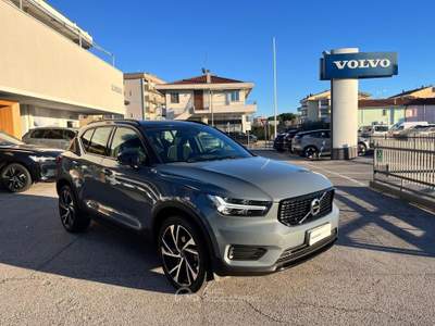 Volvo XC40 XC40 1.5 t3 R-design 163cv auto my21 - VETTURA IN CONTO VENDITA Grigio usata Rimini