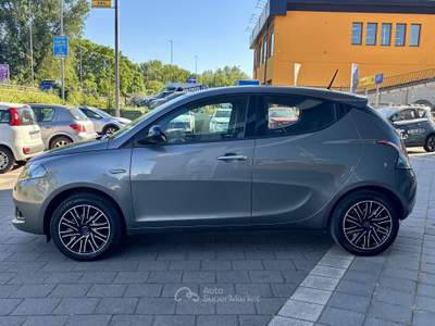 Lancia Ypsilon 1.0 FireFly 70cv Hybrid Silver Plus PROMO Grigio usata Pavia