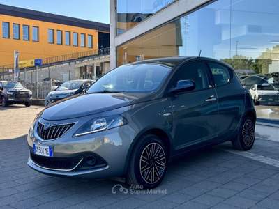 Lancia Ypsilon 1.0 FireFly 70cv Hybrid Silver Plus PROMO Grigio usata Pavia