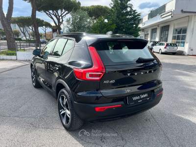 Volvo XC40 XC40 1.5 t3 R-design 163cv auto Nero usata Rimini