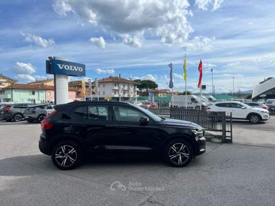 Volvo XC40 XC40 1.5 t3 R-design 163cv auto Nero usata Rimini