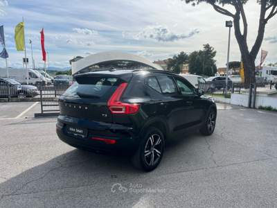 Volvo XC40 XC40 1.5 t3 R-design 163cv auto Nero usata Rimini