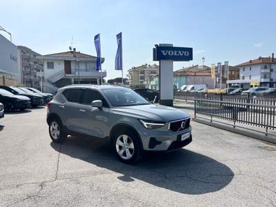 Volvo XC40 XC40 2.0 b3 Core auto Grigio usata Rimini