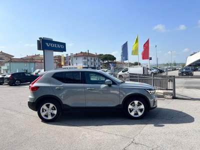 Volvo XC40 XC40 2.0 b3 Core auto Grigio usata Rimini