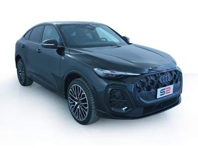 Audi Q5 TDI 204cv quattro S tronic S Line Edition Tetto panoramico in vetro/ Cerchi in lega da 21'' Audi Sport con design S/Assetto Sportivo Nero usata Feltre