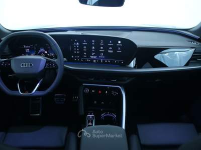 Audi Q5 TDI 204cv quattro S tronic S Line Edition Tetto panoramico in vetro/ Cerchi in lega da 21'' Audi Sport con design S/Assetto Sportivo Nero usata Feltre