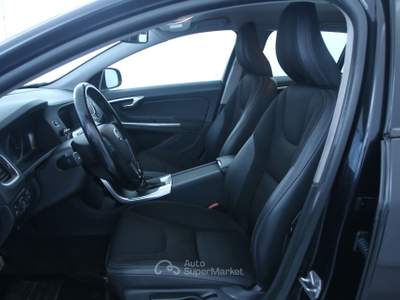 Volvo V60 D2 Powershift Kinetic Park Assist posteriore Nero usata Feltre