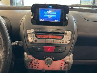 Peugeot 107 Carrozzeria discreta, motore perfetto, gomme nuove. Nero usata Roma