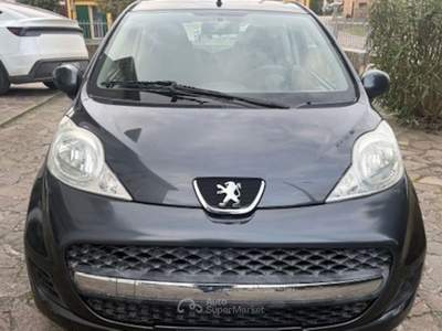 Peugeot 107 Carrozzeria discreta, motore perfetto, gomme nuove. Nero usata Roma