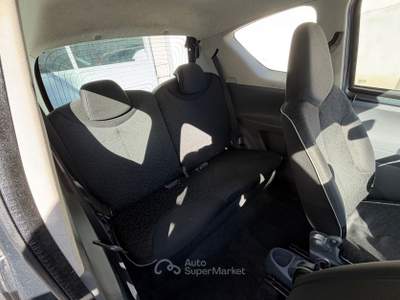 Peugeot 107 Carrozzeria discreta, motore perfetto, gomme nuove. Nero usata Roma