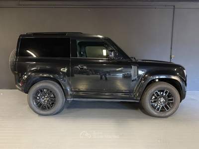 Land Rover Defender 200 CV AWD Auto HSE Nero usata Bruino