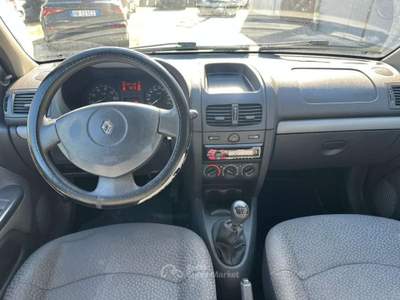 Renault Clio 1.2 16V 5 porte Confort Bianco usata Rivignano Teor