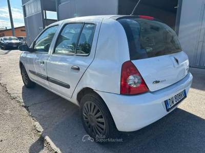 Renault Clio 1.2 16V 5 porte Confort Bianco usata Rivignano Teor