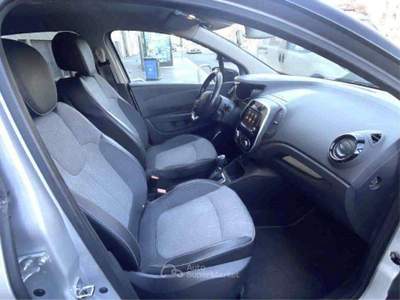 Renault Captur Captur I 1.3 tce automatica 150cv edc fap nav Argento usata Milano