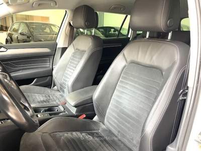 Volkswagen Passat Variant 2.0 TDI SCR EVO DSG Executive Bianco usata Modena