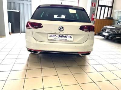 Volkswagen Passat Variant 2.0 TDI SCR EVO DSG Executive Bianco usata Modena