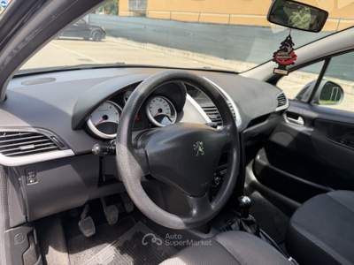 Peugeot 207 Peugeot 207 1.4 HDI - NEOPATENTATI - BUONE CONDIZIONI - usata ARGELATO