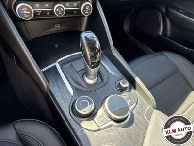 Alfa Romeo Giulia 2.0 Turbo 200 CV AT8 Executive Grigio usata Roma