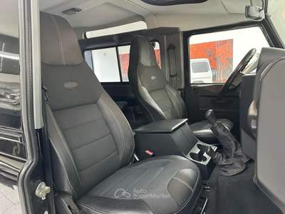 Land Rover Defender Land Rover Defender 90 2.2 td SW SE Nero usata Napoli