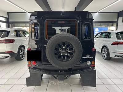 Land Rover Defender Land Rover Defender 90 2.2 td SW SE Nero usata Napoli
