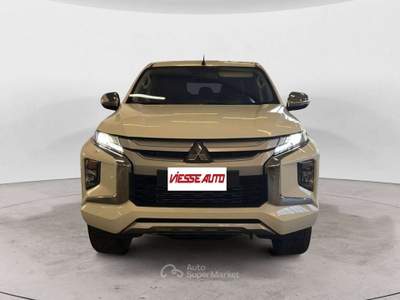 Mitsubishi L200 150cv Bianco usata Milano
