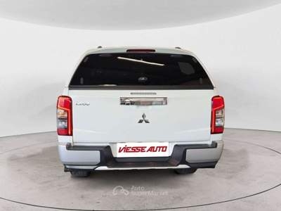 Mitsubishi L200 150cv Bianco usata Milano