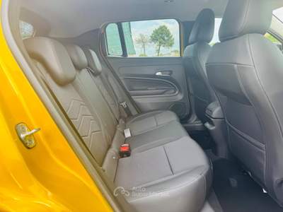 Jeep Avenger 110 CV MHEV Summit Oro usata Comacchio