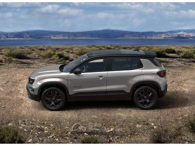 Jeep Avenger JEEP AVENGER 1.2 E-HYBRID 4XE OVERLAND 145CV Avenger 1.2 e-hybrid 4xe Overland 145cv Grigio usata Roma