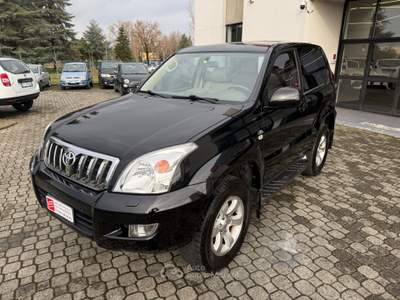 Toyota Land Cruiser 16V cat 3 porte aut. Executive Nero usata Calestano