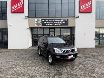 Toyota Land Cruiser 16V cat 3 porte aut. Executive Nero usata Calestano