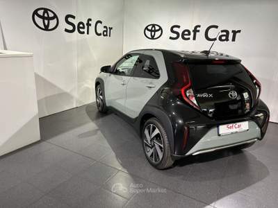Toyota Aygo X 1.0 72 CV 5 porte Lounge S-CVT Verde usata Milano