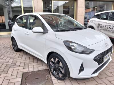 Hyundai i10 1.0 MPI A/T Connectline Bianco usata Ciriè