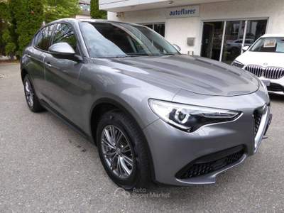 Alfa Romeo Stelvio Stelvio 2017 2.2  Business Q4 190cv *4X4*ACC*NAVI* Grigio usata Lagundo