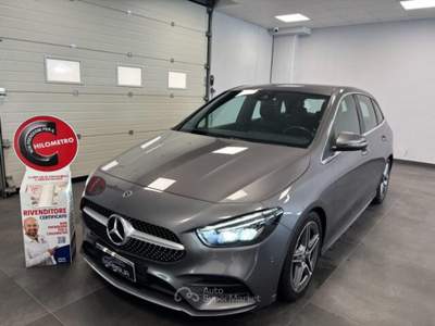 Mercedes-Benz Classe B B 180 d AMG Premium Plus Automatico StraFull Grigio usata Qualiano