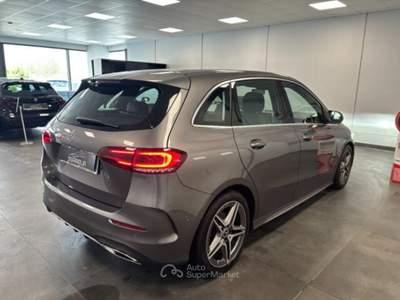 Mercedes-Benz Classe B B 180 d AMG Premium Plus Automatico StraFull Grigio usata Qualiano
