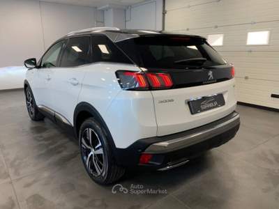 Peugeot 3008 1.5 Diesel GT Line Pack EAT8 Bianco usata Qualiano