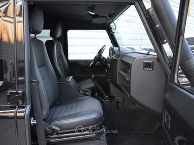 Land Rover Defender Land Rover Defender 110 SE Station Wagon+7-Sitzer Nero usata Napoli
