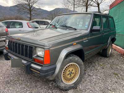 Jeep Cherokee LIMITED ARIA CONDIZIONATA G.TRAINO Grigio usata Isernia