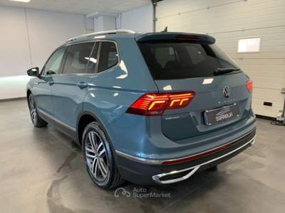 Volkswagen Tiguan Allspace Tetto Apribile 2.0 TDI SCR DSG Elegance Automatico Grigio usata Qualiano