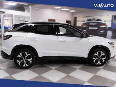 Renault Austral 1.2 E-Tech Full Hybrid Techno 200CV Auto Bianco usata Latina